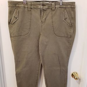 Torrid Capri pants